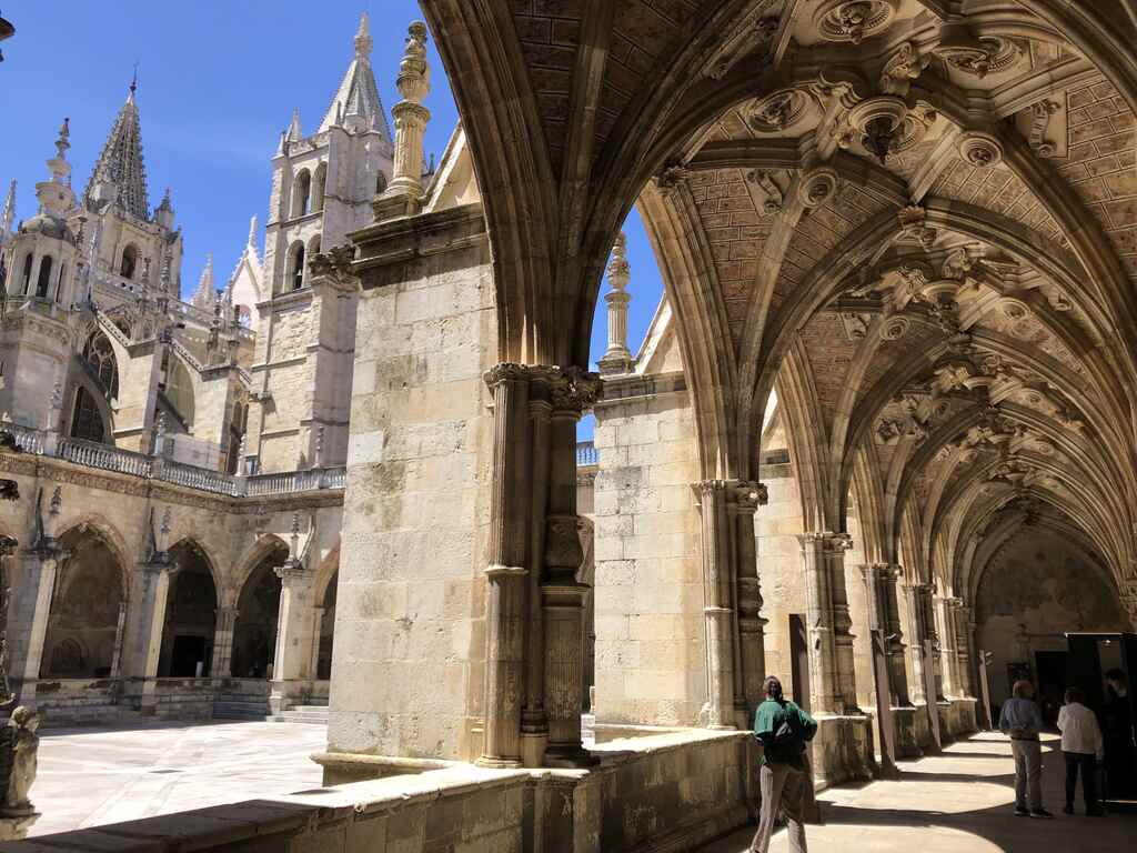 Der Kreuzgang des Klosters der Kathedrale von León
