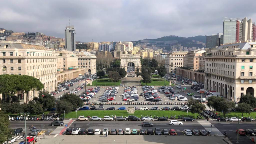 Piazza della Vittoria gesehen von Scalinata delle Caravelle