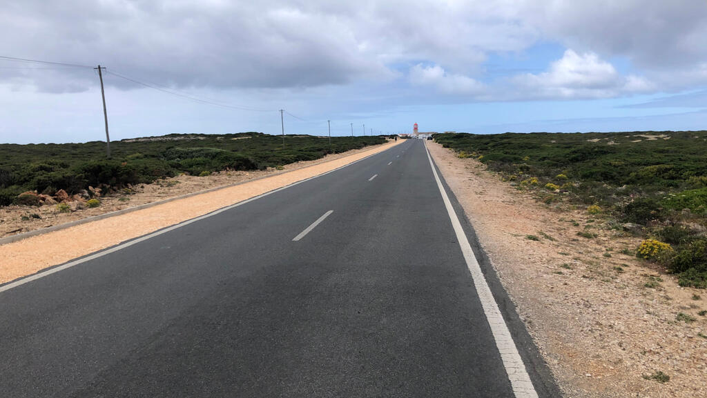 Gerade Straße zum Cabo de São Vicente