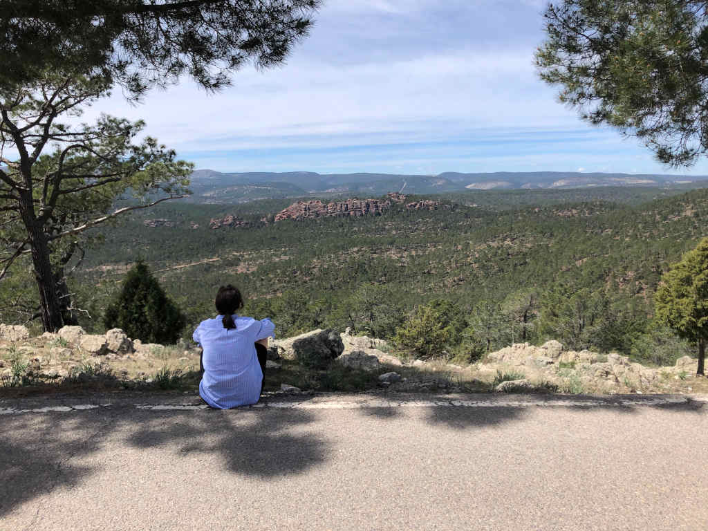 Kathi an einem Aussichtspunkt in den Pinares de Rodeno